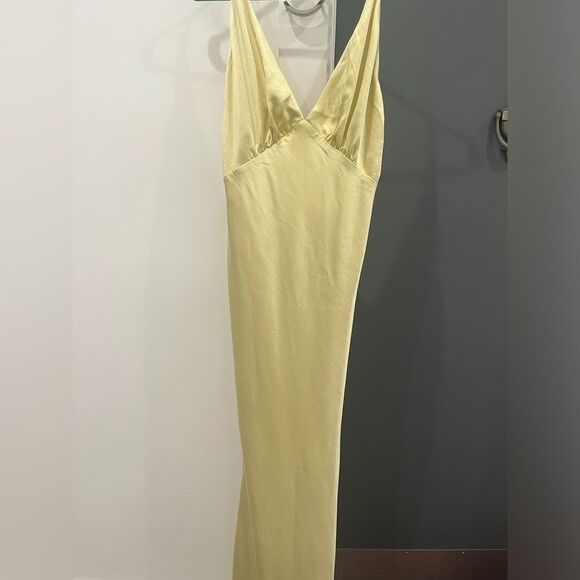 NWT Lovers and Friends Maxi Dress Alani Butter Yellow Gown Wedding Guest size M - Picture 3 of 8